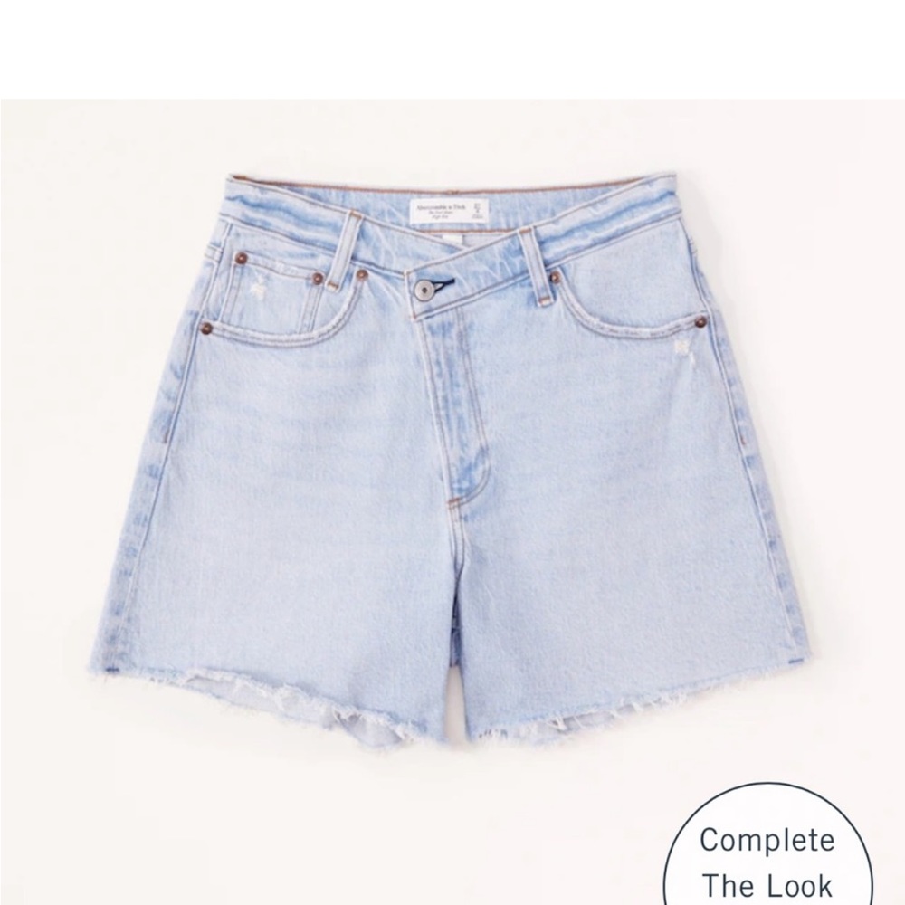 Abercrombie and Fitch high rise dad short size 8